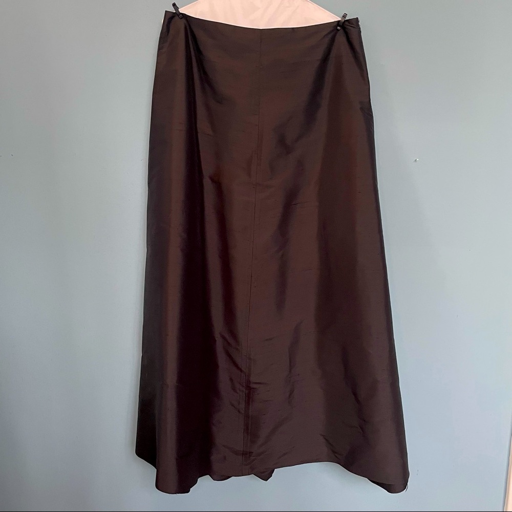 Floor length 100% silk formal skirt. Size 12.